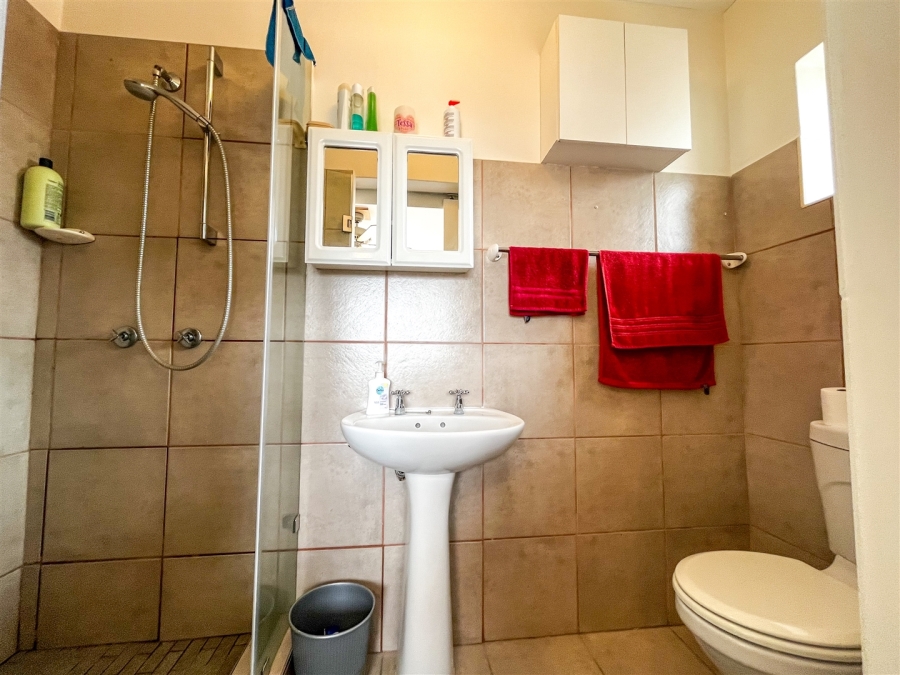 3 Bedroom Property for Sale in Hartenbos Central Western Cape